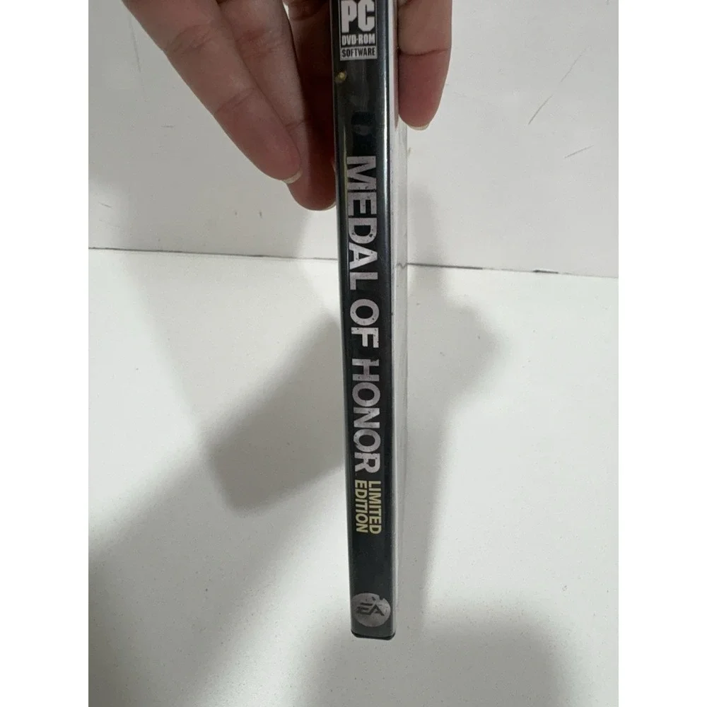 Medal of Honor Limited Edition PC, 2010 By Electronic Arts Rare